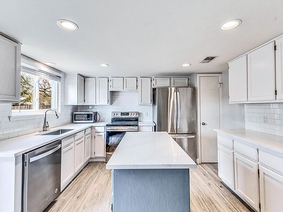 5th image of 8403 Selway Dr