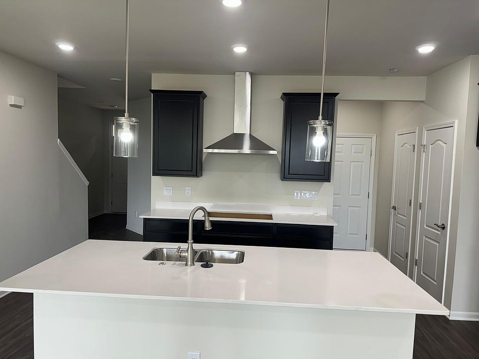 314 Addison Cir, photo 6