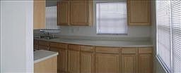 4th image of 2621 Ashwood St