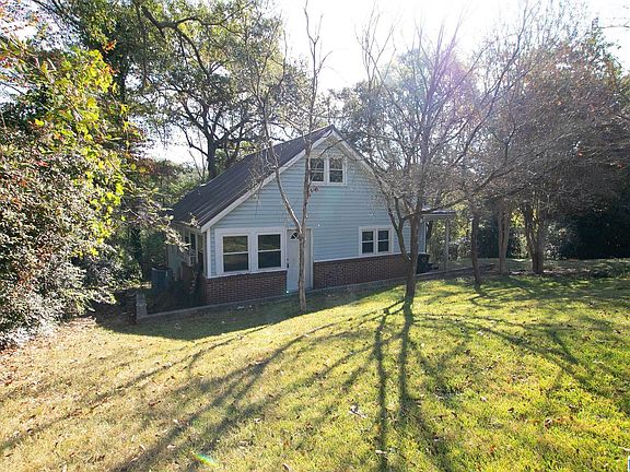 2nd image of 316 Cliff Rd SE