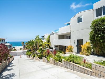 701 Bayview Dr, Manhattan Beach, CA, 90266