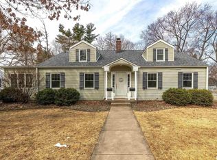 2651 12th St, Moline, IL 61265