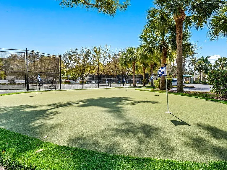 900 Arbor Lake Dr #9-101 — Photo 32