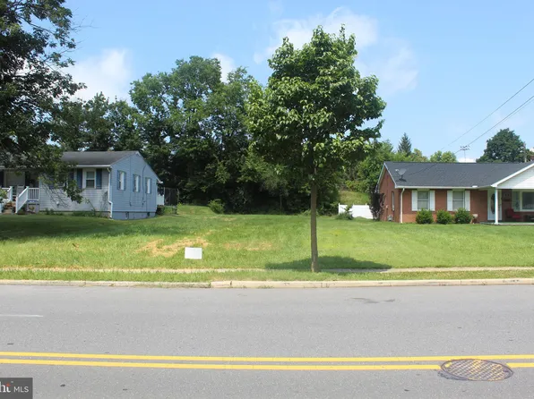 71 Nottingham Rd, Hagerstown, MD 21740