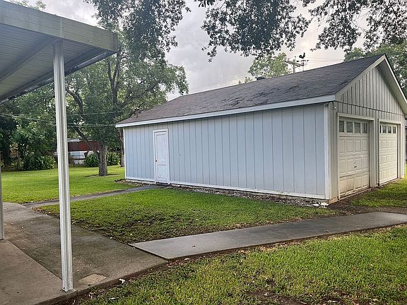 Large two car garage 