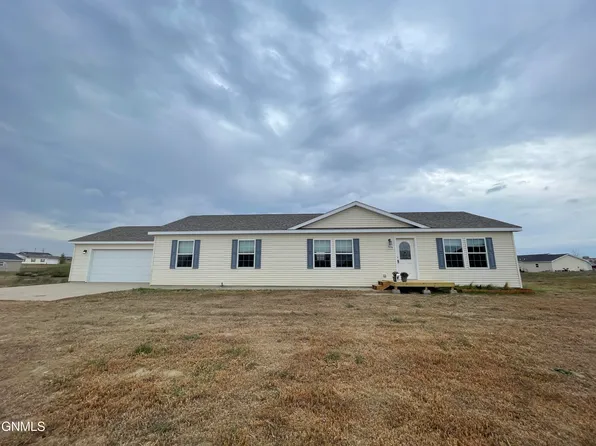 2639 Bull Run Dr, Watford City, ND 58854