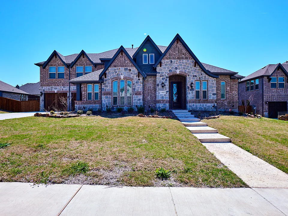 1460 Waterton Dr
