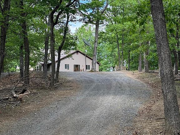 3rd image of 500 Maryvale Ln