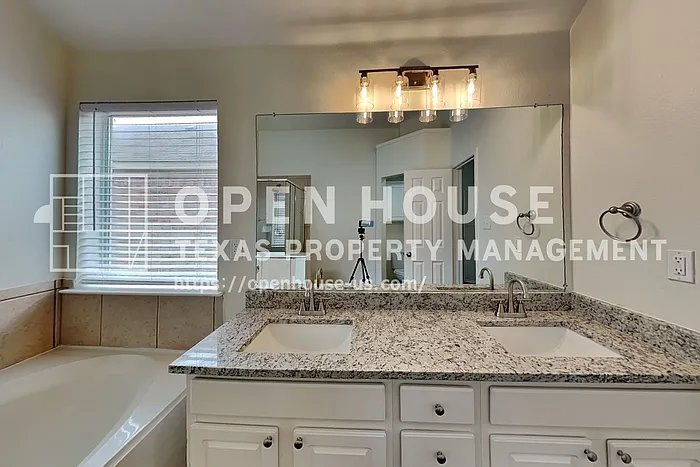 10005 Chadbourne Rd — Photo 10