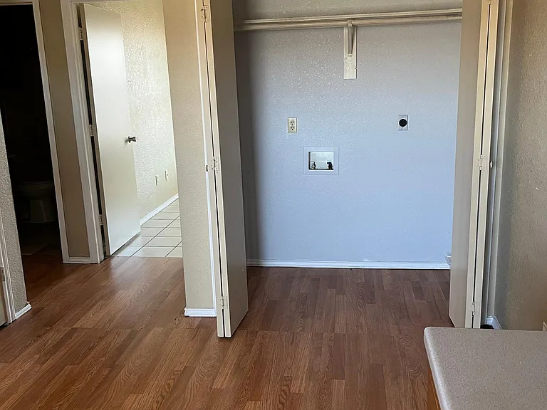 1710 Windward Dr #D — Photo 5