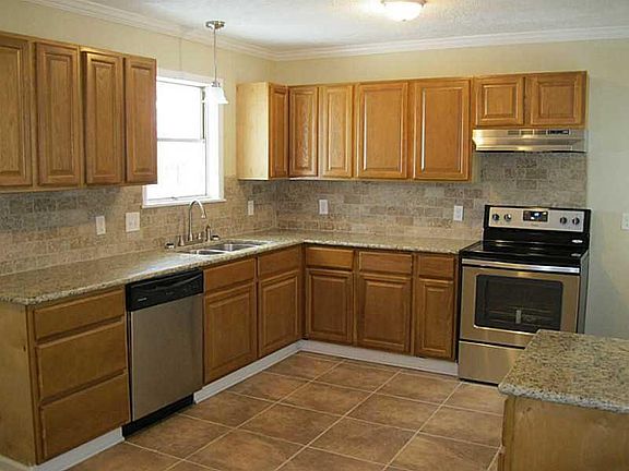 4th image of 3920 Ella St