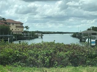 962 Symphony Isles Blvd, Apollo Beach, FL 33572