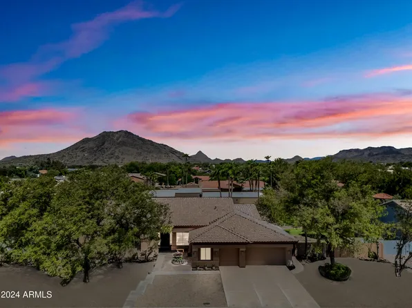 5558 W Creedance Boulevard, Glendale, AZ 85310