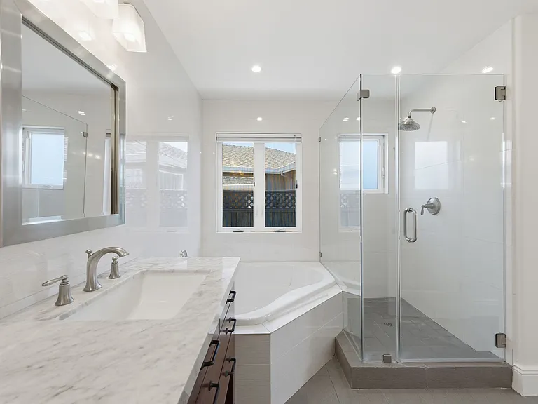 2476 Homewood Dr — Photo 22