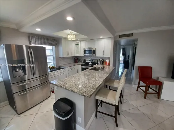 559 Normandy Ln #L, Delray Beach, FL 33484