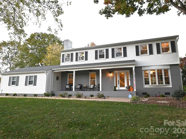 2602 Birdie Ln NE, Conover, NC 28613