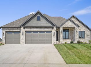 4431 E Larkwood Dr, Springfield, MO 65802