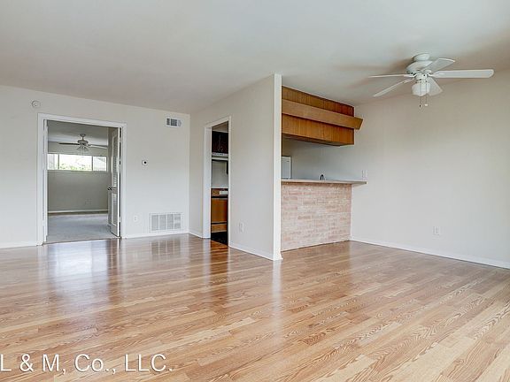 2nd image of 3703 Roseland St #10628435