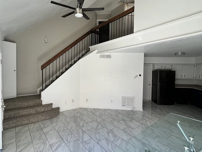 7331 N 44th Ave — Photo 3