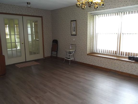 4th image of 15983 S Grady Ln