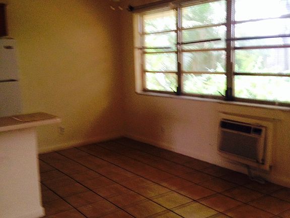 3rd image of 247 Nugent Ave APT 10