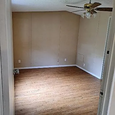 2000 S Burleson Blvd — Photo 6