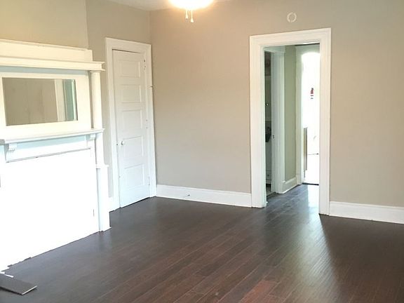 3rd image of 664 Oak St APT 3