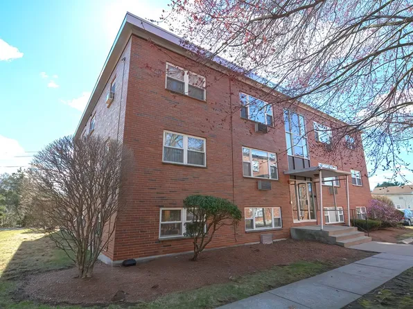 1105 Lexington St, Waltham, MA