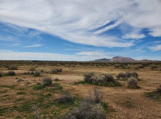 Nr 15th St, Mojave, CA 93501