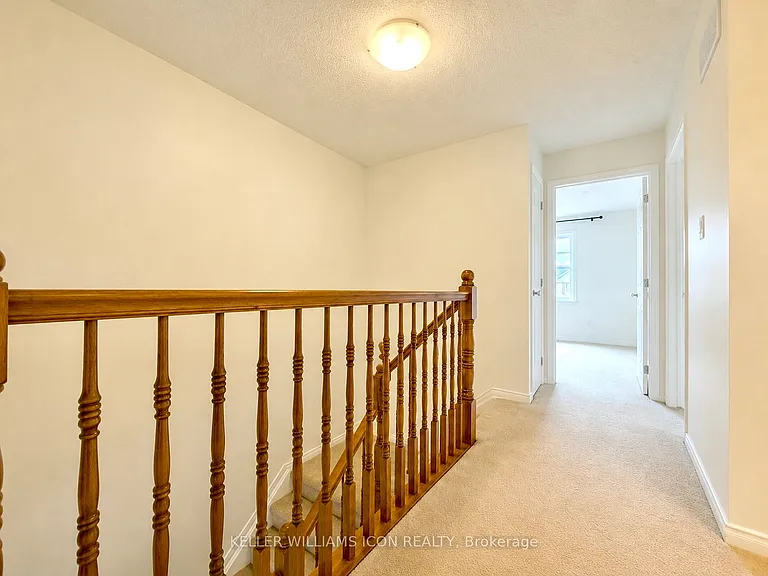 170 Laramie Cres — Photo 12