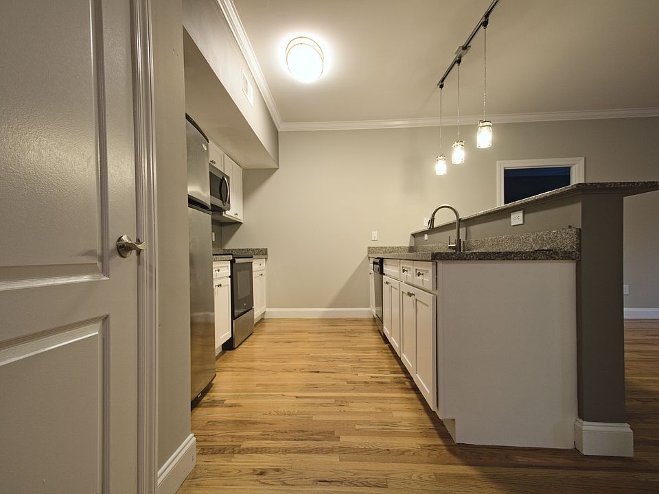 1st image of 130 Acorn Oaks Cir #214