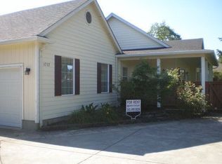 1717 Best Ln, Eugene, OR 97401