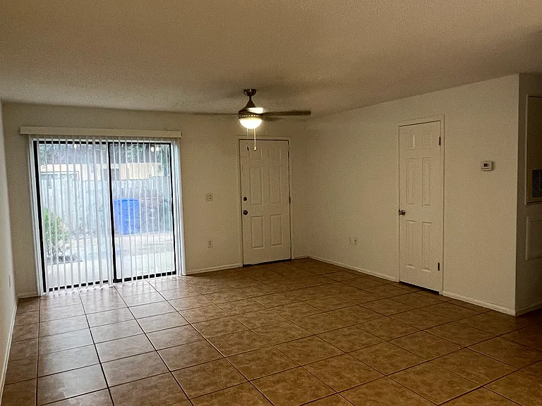 4153 Spitfire Ave #4153 — Photo 2