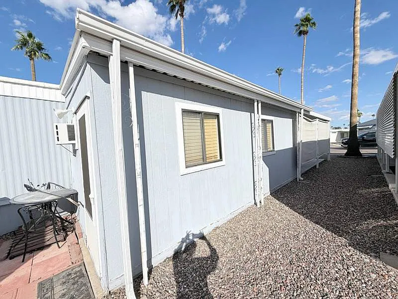 2 bed, 2.0 bath, 952 sqft, $16,500 — Photo 3