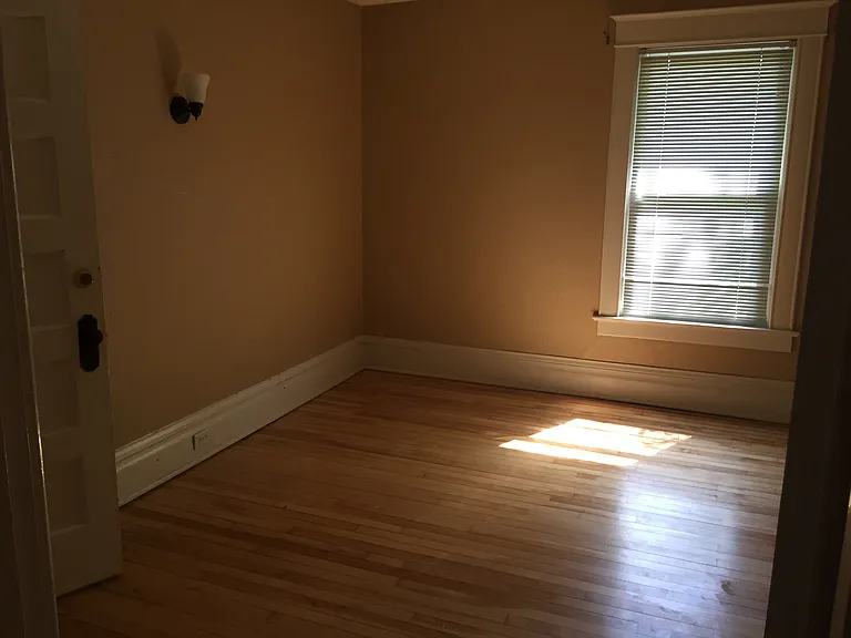 3016 Irving Ave S #C — Photo 3