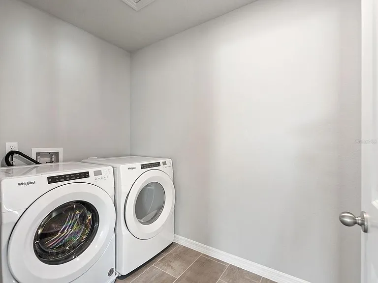 1220 Oak Valley Dr — Photo 4