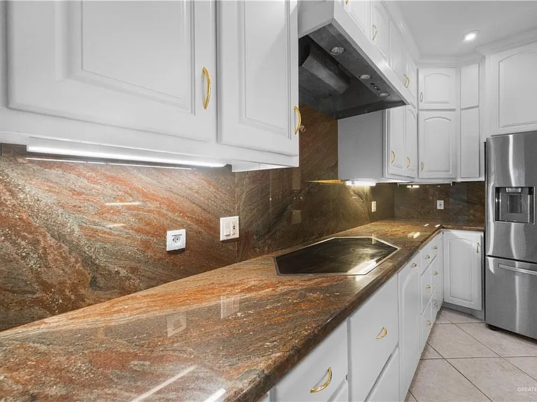 3321 E Clubhouse Dr — Photo 13