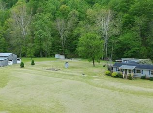 1814 Mannington Rd, Smithfield, WV 26437