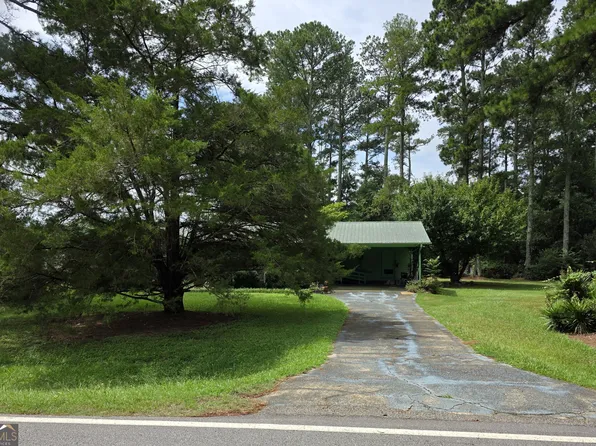 1215 Glenn Carrie Rd, Hull, GA 30646