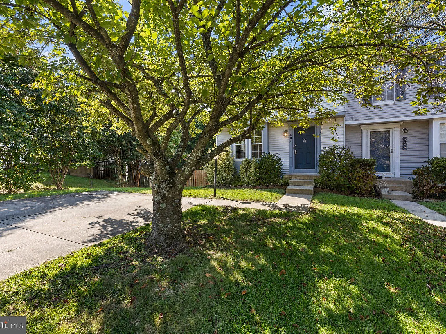 3 bed, 3.5 bath, 1654 sqft, $2,850 — Photo 2
