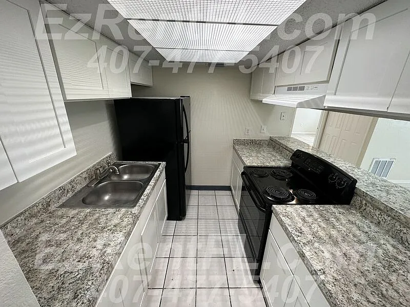 2 bed, 1.0 bath, 750 sqft, $1,350 — Photo 2