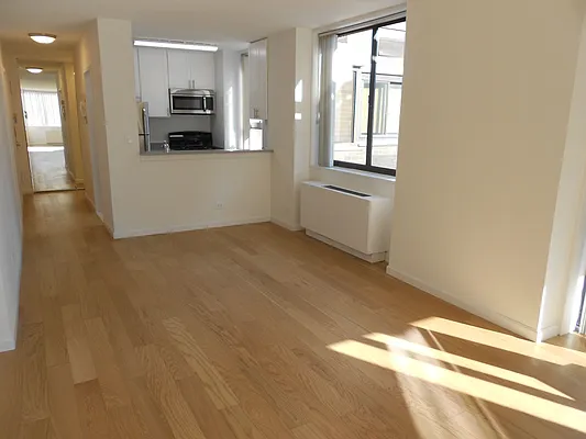 Rented by Ben Ben-Ari Real Estate | media 8