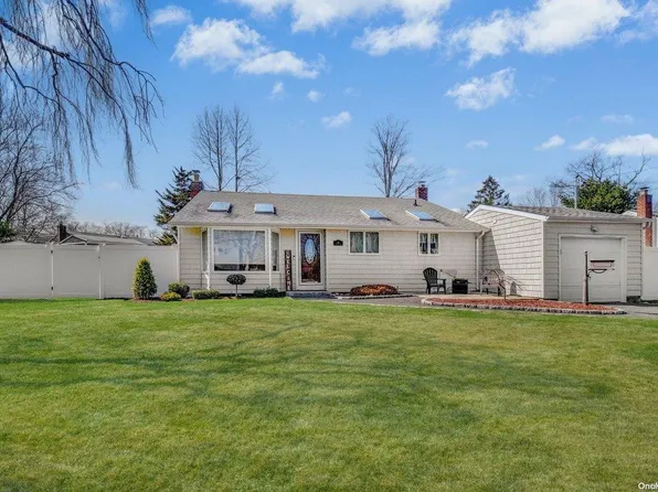 38 Marvin Lane, Commack, NY 11725