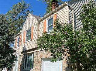 535 Elmwood Rd, Bay Village, OH 44140