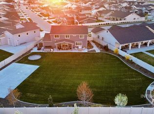 1216 N Kenora Ave, Star, ID 83669