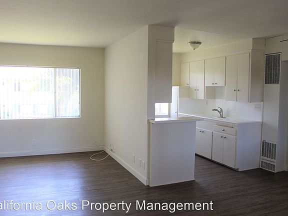 4th image of 87 Baylor Dr