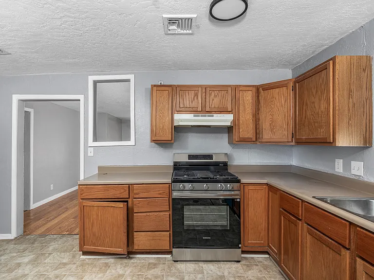 1703 NW Euclid Ave — Photo 16