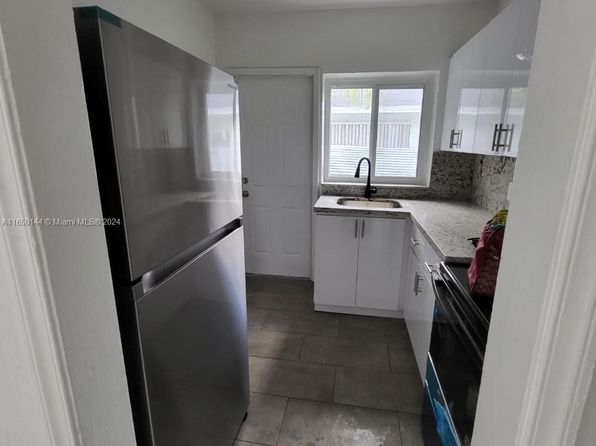 7710 NE 1st Ct, Miami, FL 33138