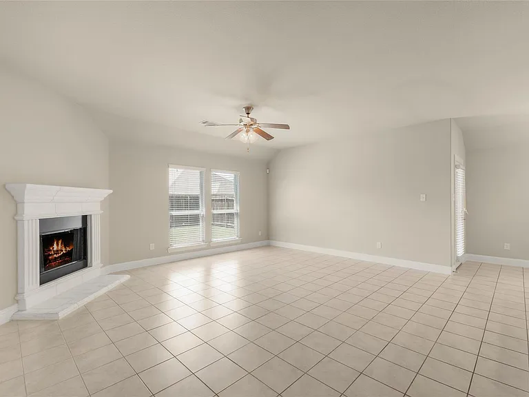 3816 Fordham St — Photo 8