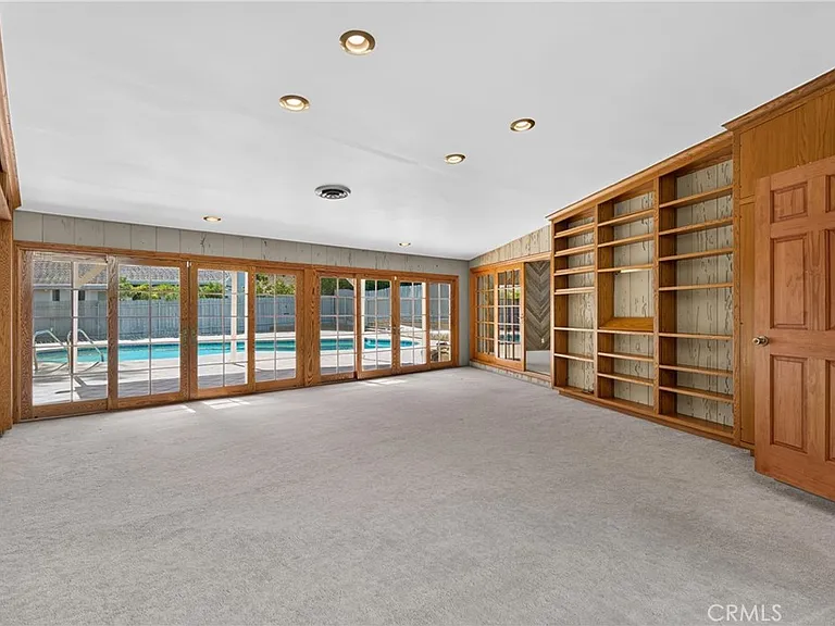 10401 Wystone Ave — Photo 27